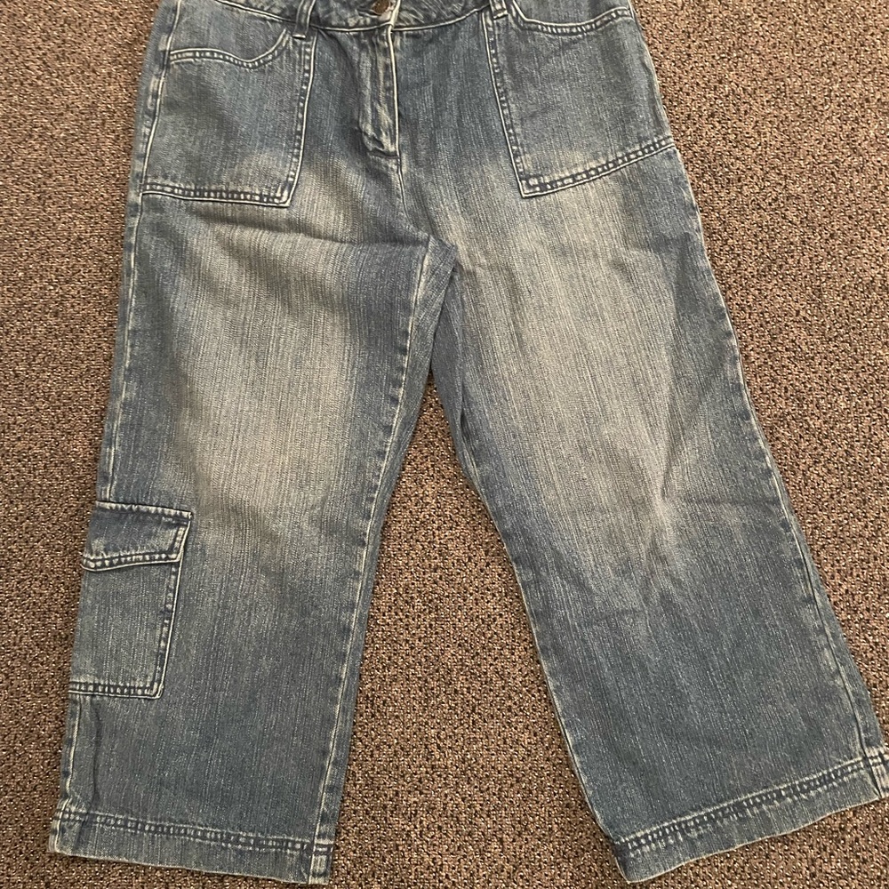 Liz Claiborne First Issue Capri Jeans, Size 10, 100% Cotton